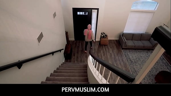 PervMuslim  –  Blind Date With A Hijab Hoe