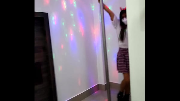 DIRTY LATINA STUDENT STARTS IN PORN!! THE BITCH PERFORMS A DANCE WITHOUT HAVING AN IDEA HOW TO DANCE. NEWLY INITIATED PORN