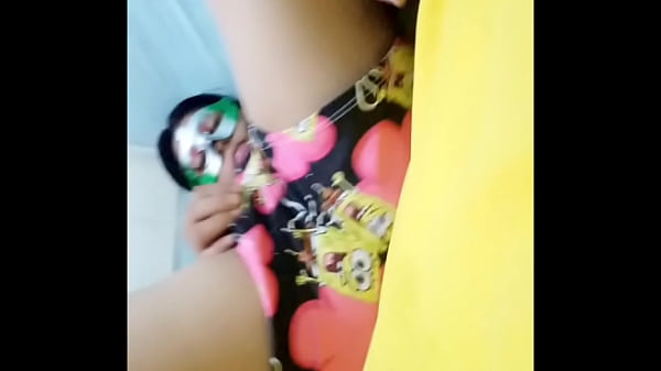 GORDITA PIERDE LA VERGUENZA DE HACER PORNO!! ELLA INICIA CON SUS PRIMEROS VIDEO MOSTRANDO SU CUERPO DESNUDA Y PROMETE IR AL GYM PARA PONERSE SEXY