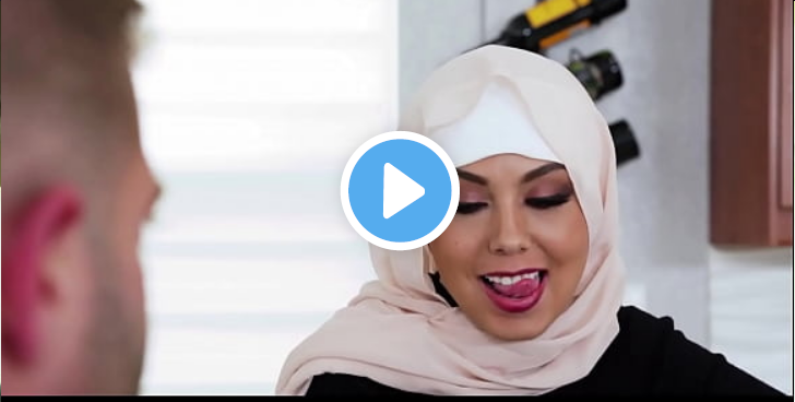 محجبة جميلة هايجة مع شاب امريكي