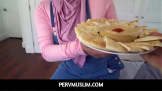 PervMuslim – Sexy wife knows how to give a perfect blowjob – Julz Gotti
